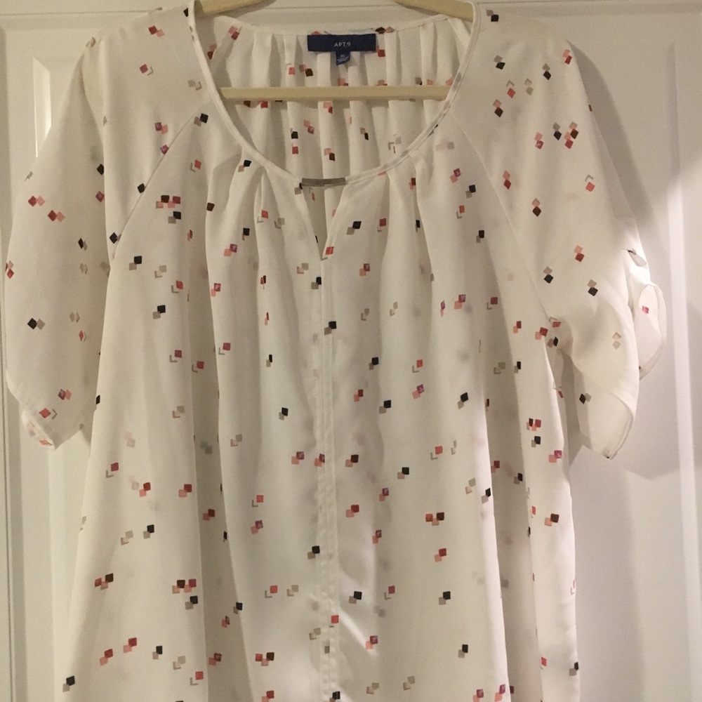 Brand new without tag apt 9 polka dot top